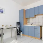 1 Bedroom Stunning Apartment In Zuljana