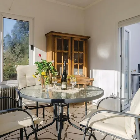 Διαμέρισμα Lovely In With House Sea View