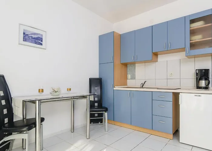 1 Bedroom Stunning In