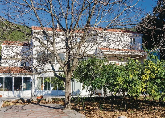 1 Bedroom Stunning In